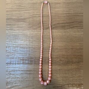 Soft Pink Vintage Beaded Necklace Lucite Classic Style